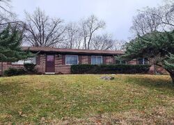  Robin Ln, Fenton MO