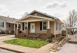 Pre-foreclosure in  W MICHIGAN ST Evansville, IN 47712