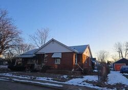 Pre-foreclosure in  DELAWARE ST Anderson, IN 46016