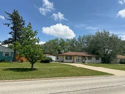 Pre-foreclosure in  S SPRINGINSGUTH RD Schaumburg, IL 60193