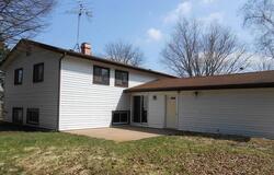 Pre-foreclosure in  SHEFFIELD DR Crystal Lake, IL 60014