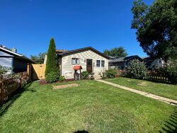 Pre-foreclosure in  HEBRON AVE Zion, IL 60099
