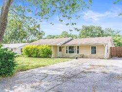 Pre-foreclosure in  W 145TH PL Lockport, IL 60441