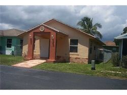 Pre-foreclosure in  SW 203RD TER Miami, FL 33177