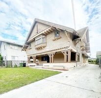 Pre-foreclosure in  W 24TH ST Los Angeles, CA 90007