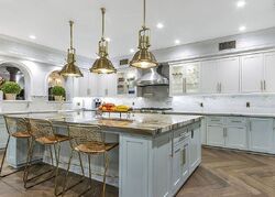 Pre-foreclosure in  N BEVERLY GLEN BLVD Los Angeles, CA 90077