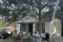 Pre-foreclosure in  CHELSEA ST Hot Springs National Park, AR 71901