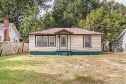 Pre-foreclosure in  RECTOR RD Paragould, AR 72450