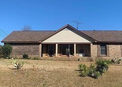 Pre-foreclosure in  21ST AVE E Tuscaloosa, AL 35405
