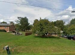 Pre-foreclosure in  GLADYS RD Altavista, VA 24517