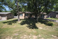 Pre-foreclosure in  JANETTE AVE Goodlettsville, TN 37072