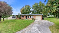 Pre-foreclosure in  HICKORY LN Morristown, TN 37813