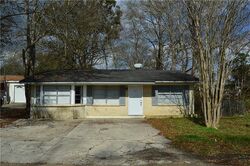 Pre-foreclosure in  MAGNOLIA ST Pearl River, LA 70452