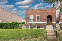 Pre-foreclosure in  ITASKA ST Saint Louis, MO 63111