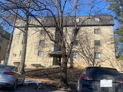 Pre-foreclosure in  MARYLAND AVE  Saint Louis, MO 63108