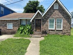 Pre-foreclosure in  INDEPENDENCE ST New Orleans, LA 70117