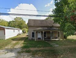  S 1st St, Clarksville OH