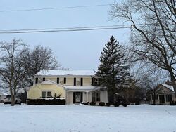 Pre-foreclosure in  FARMINGTON RD West Bloomfield, MI 48322