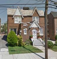Pre-foreclosure in  239TH ST Floral Park, NY 11001