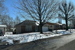  S Sunset Hills Dr, Concordia MO