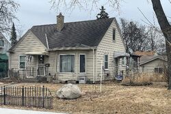 Pre-foreclosure in  16TH AVE N Hopkins, MN 55343