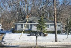 Pre-foreclosure in  EVANSTON AVE Muskegon, MI 49442