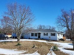 Pre-foreclosure in  PINE CT Greenville, MI 48838