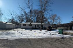 Pre-foreclosure in  E 8TH ST Hammond, IL 61929