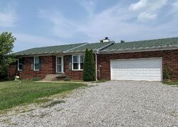 Pre-foreclosure in  MCCOUN RD Smithfield, KY 40068