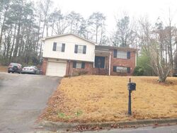 Pre-foreclosure in  CONWAY LN Birmingham, AL 35210