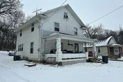  S Bluff Blvd, Clinton IA
