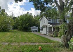 Pre-foreclosure in  W WARREN AVE Youngstown, OH 44511