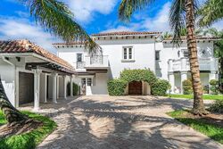 Pre-foreclosure in  WHIRLAWAY RD Palm Beach Gardens, FL 33418