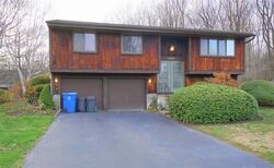 Pre-foreclosure in  WARING CIR Derby, NY 14047