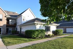 Pre-foreclosure in  S FOREST POINT BLVD New Berlin, WI 53151
