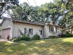 Pre-foreclosure in  S HURON RD Kawkawlin, MI 48631
