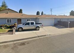 Pre-foreclosure in  W HARDING AVE Santa Maria, CA 93458