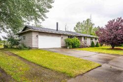 Pre-foreclosure in  N CHASE RD Newman Lake, WA 99025