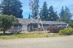 Pre-foreclosure in  S 50TH PL Springfield, OR 97478