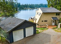 Pre-foreclosure in  330TH AVE NE Duvall, WA 98019