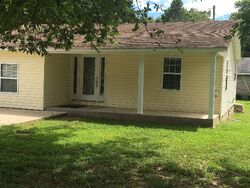 Pre-foreclosure in  HIGHWAY M Poplar Bluff, MO 63901