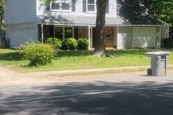 Pre-foreclosure in  E LITTLE BACK RIVER RD Hampton, VA 23669