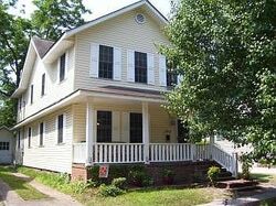 Pre-foreclosure in  LONGWOOD DR Norfolk, VA 23508