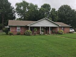 Pre-foreclosure in  SUNSET RDG Milan, TN 38358
