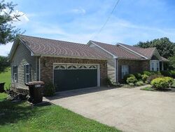 Pre-foreclosure in  DOTSONVILLE RD Clarksville, TN 37042