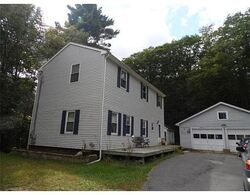 Pre-foreclosure in  MASHAPAUG RD Holland, MA 01521