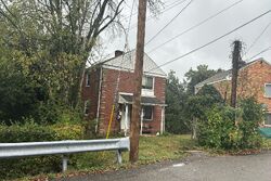 Pre-foreclosure in  W VIEW AVE Pittsburgh, PA 15229