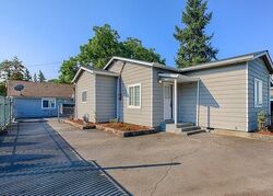 Pre-foreclosure in  TRIPP ST SE Salem, OR 97302
