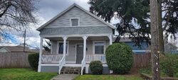 Pre-foreclosure in  NE SIMPSON ST Portland, OR 97211
