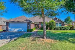 Pre-foreclosure in  BARRINGTON DR Norman, OK 73071